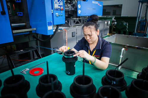 fabricação de peças de acessórios para tubos de PEAD