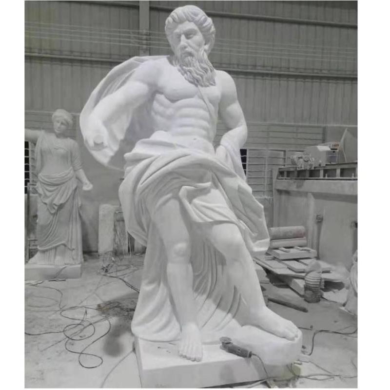 Deus da estátua do mar Grécia
