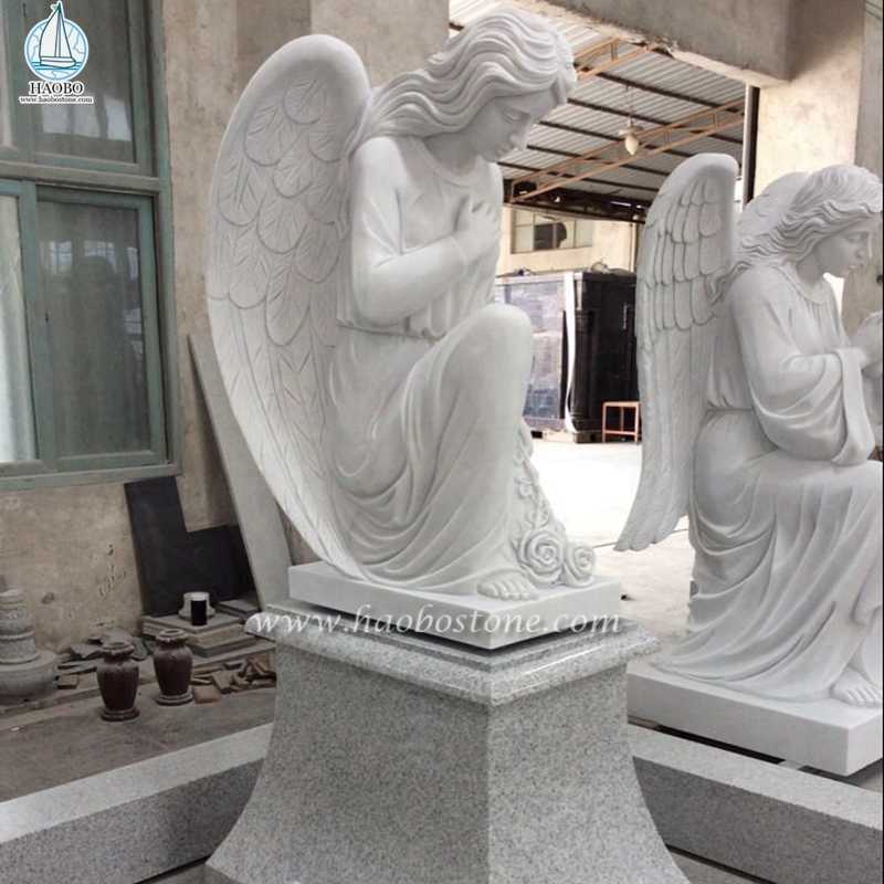 Estátua de anjo de oração ajoelhada em mármore branco para memorial
