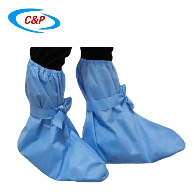 Botas com capas de sapato