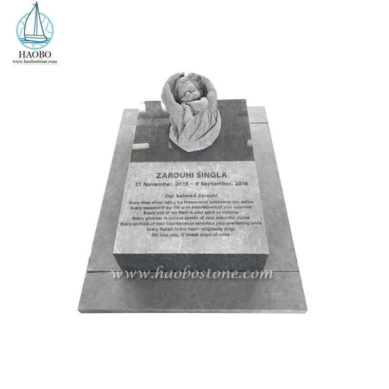 Monumento de marcador esculpido em granito cinza personalizado segurando a mão do bebê anjo
