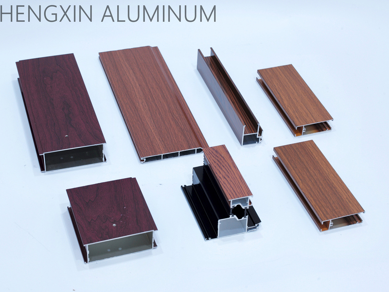 Aplicação de perfil de extrusão de alumínio Shengxin com anodização e grão de madeira
