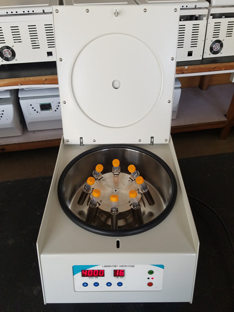 máquina de centrifugação de laboratório